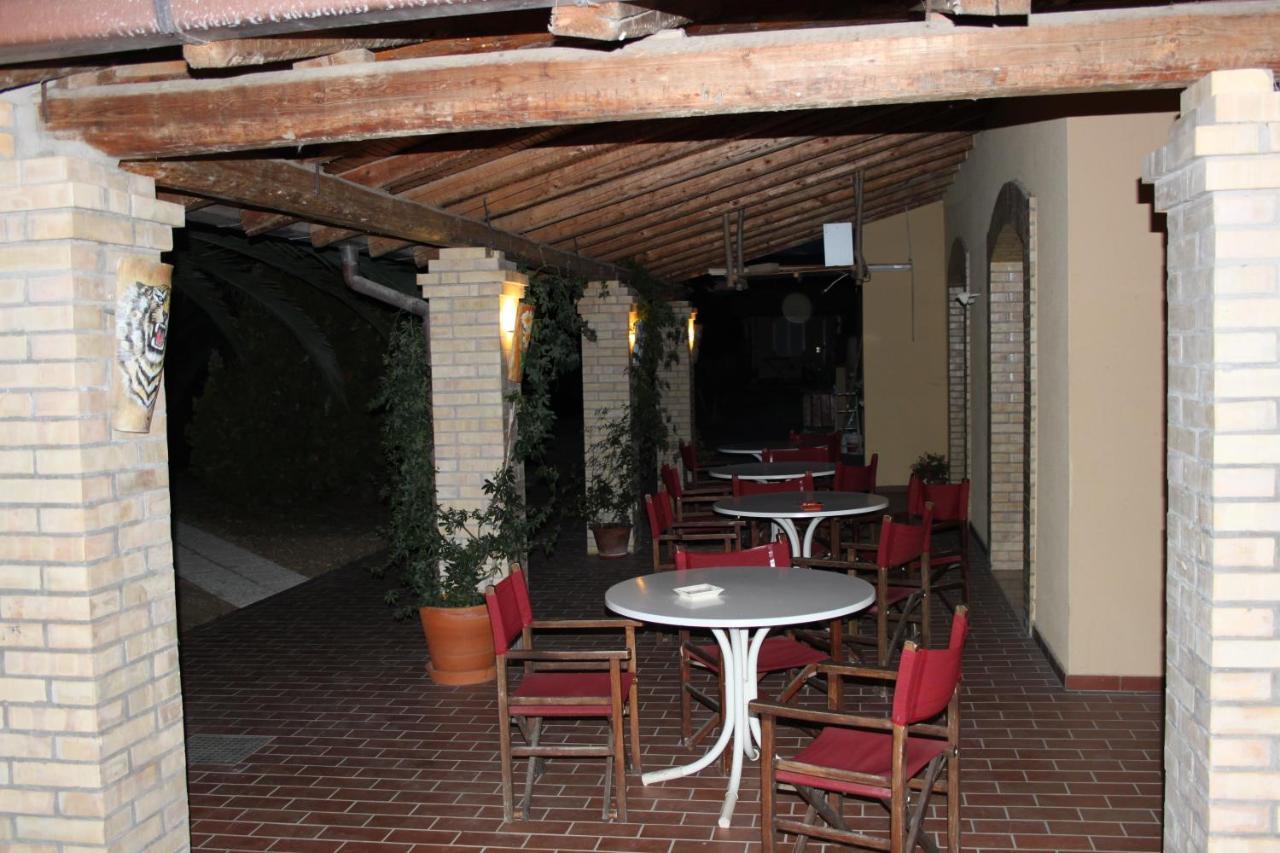 Pensjonat Country-House Pecora Nera Mosciano SantʼAngelo Zewnętrze zdjęcie
